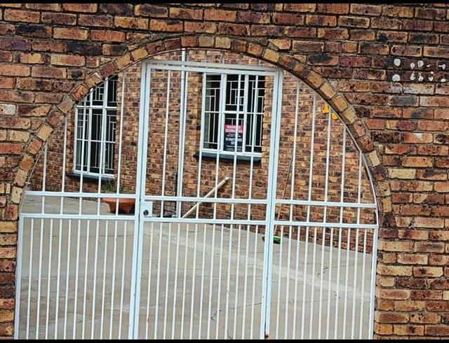 2 BEDROOM APARTMENT FOR SALE IN EDLEEN